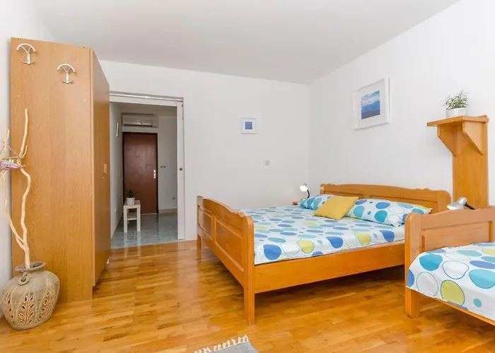 Bee Maja * Trogir