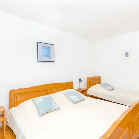 Apartments Bee Maja *