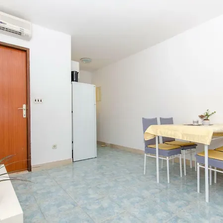 Apartments Bee Maja * Trogir